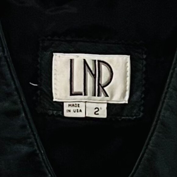 Women’s VTG Leather Vest LNR Sz 2 Snap Button Zip Pocket Made in USA - Picture 2 of 16